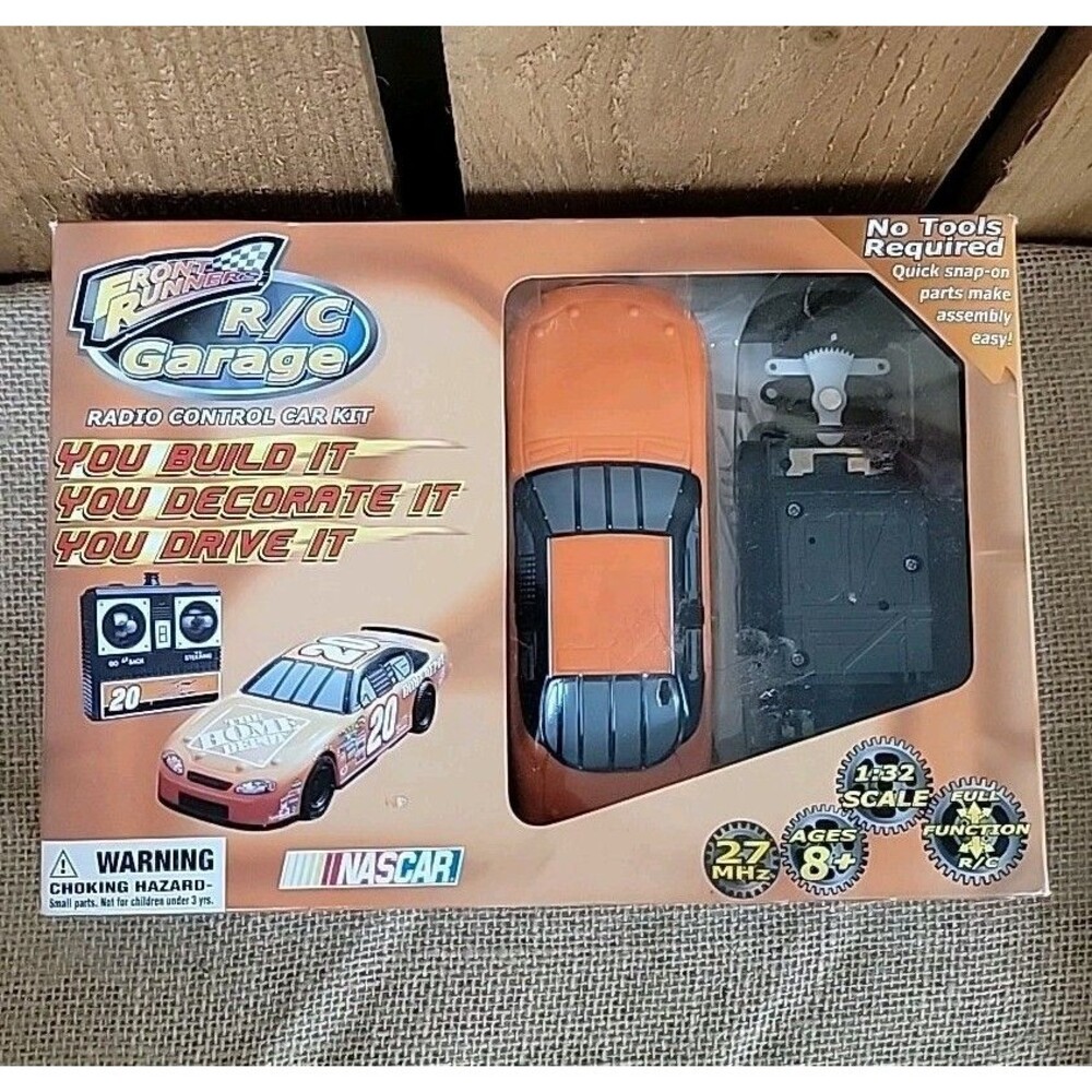 Nascar #20 Tony Stewart Front Runner R/C Garage Radio Control Car Kit New in Box